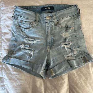 Aero high rise curvy jean shorts. Women size 0.
